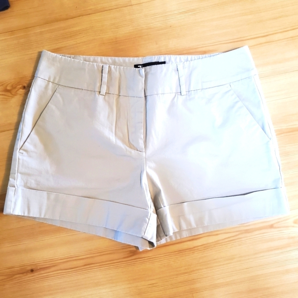New York & Co. Women's Cuffed Shorts 🩳 - Picture 7 of 13